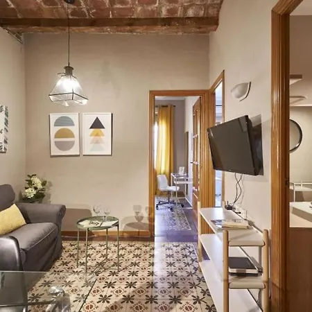 Apartment Bebarceloner Sants Apartments- 3 Bedroom Barcelona