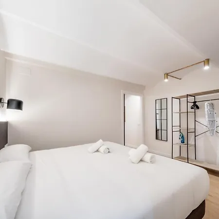Bebarceloner Sants Apartments- 3 Bedroom