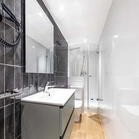 Appartement Bebarceloner Sants Apartments- 3 Bedroom